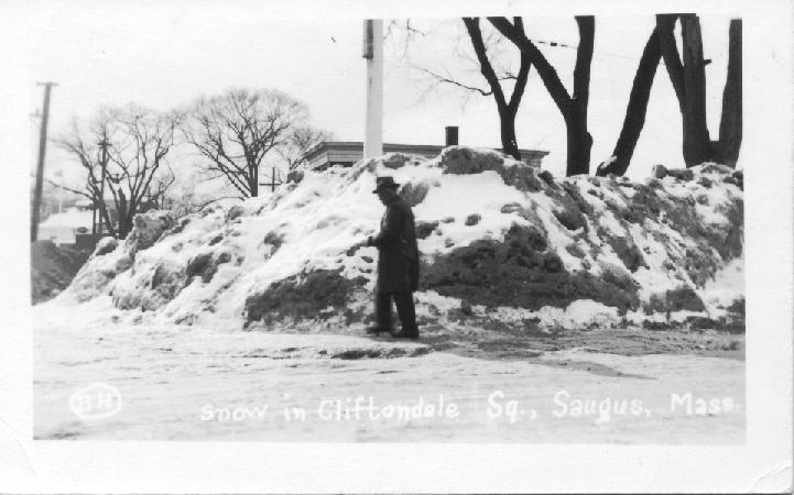 Snow in Cliftondale